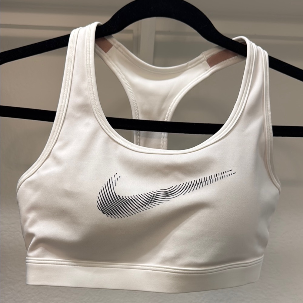 Nike Women's Cream Sports Bra
